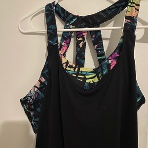 GapFit Exposed Bra Yoga Top